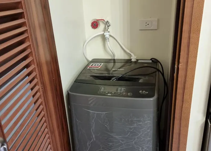 Apartment 1br With Balcony At Horizons 101 *