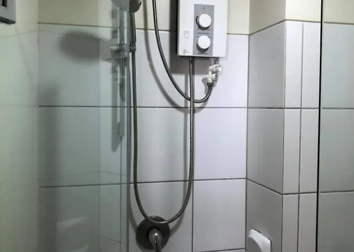 1br With Balcony At Horizons 101 Apartment *